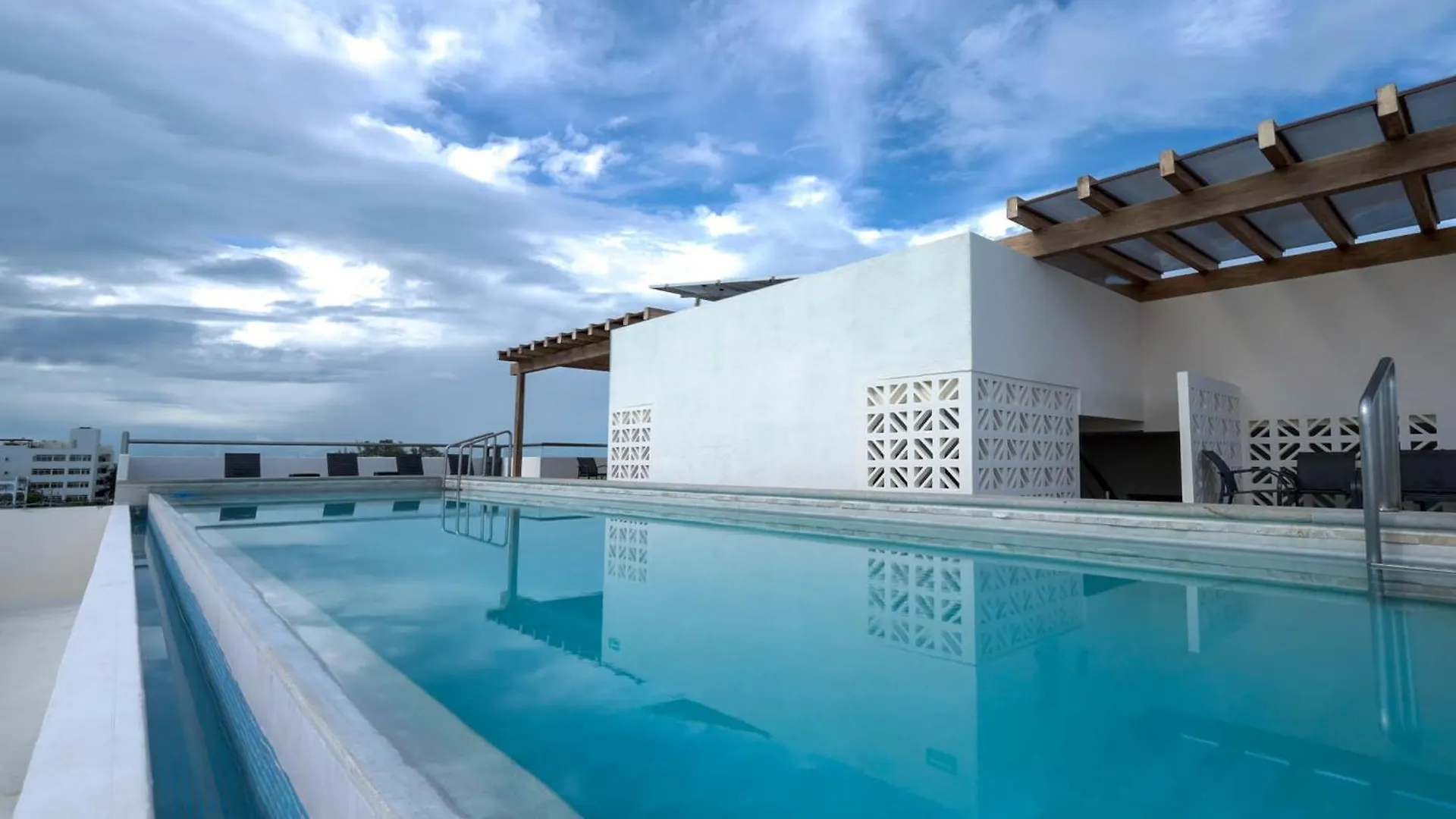 La Poza Suites Isla Mujeres Aparthotel
