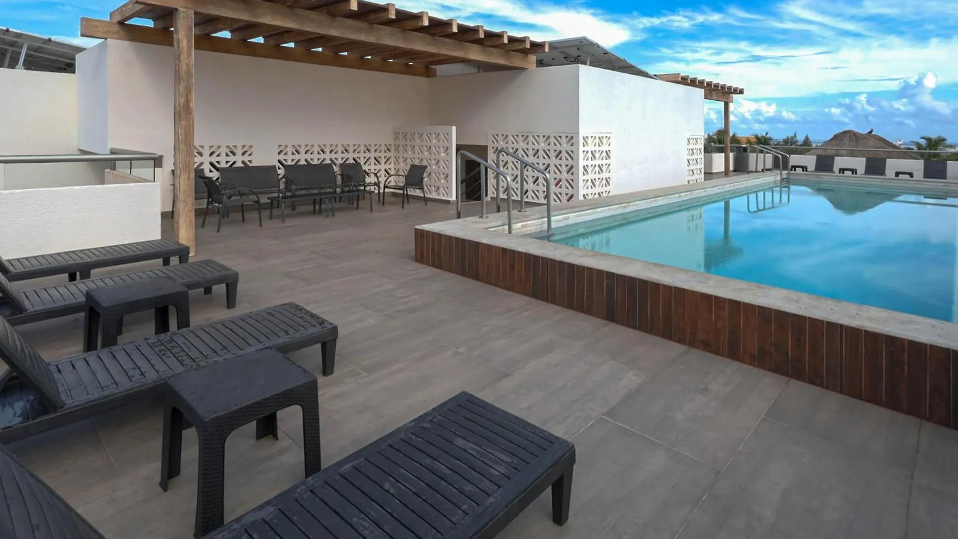 Aparthotel La Poza Suites Isla Mujeres